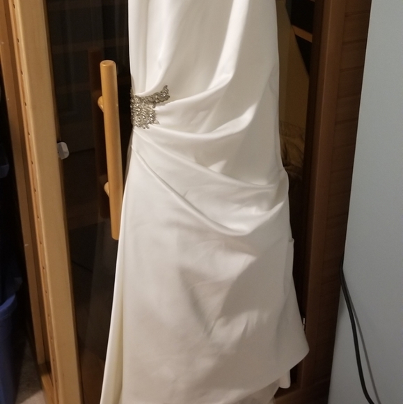 Mikaella 1655 Wedding Gown - Picture 5 of 5